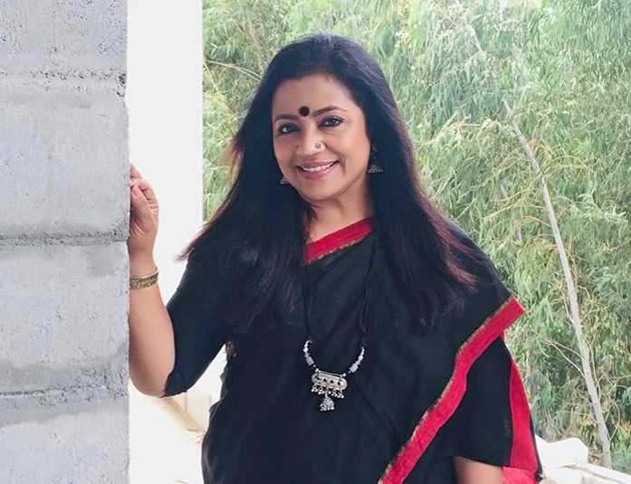 Poornima Bhagyaraj images