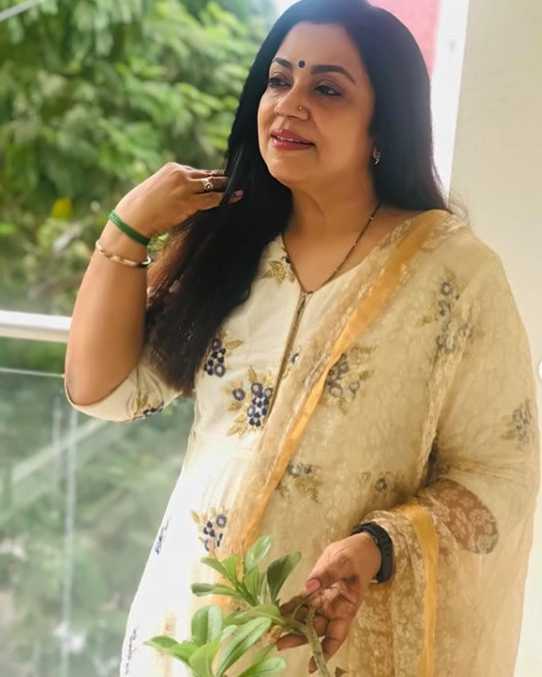 Poornima Bhagyaraj image