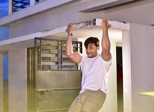 Anubhav Mohanty photos