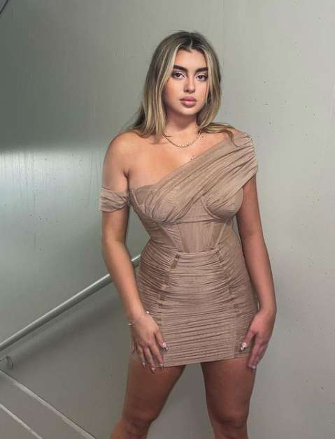 Kalani Hilliker photos