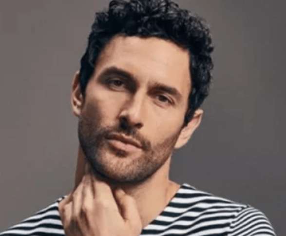 Noah Mills wiki Biography Height Net worth images